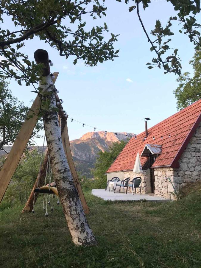 Вилла Grandma'S Hut Никшич Экстерьер фото